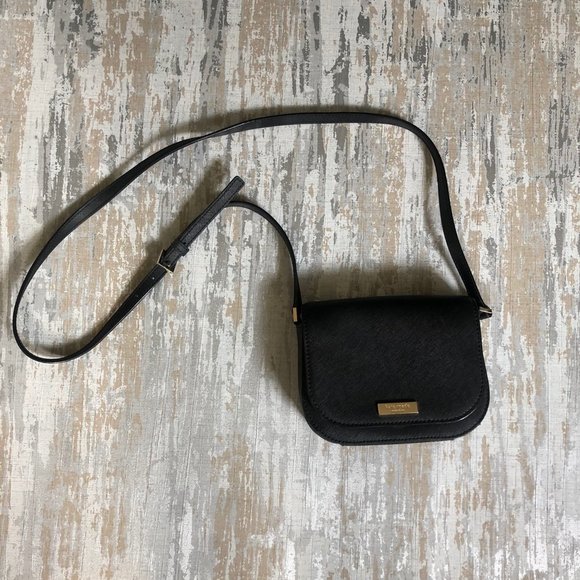 kate spade Handbags - Kate Spade Small Cross Body Purse
